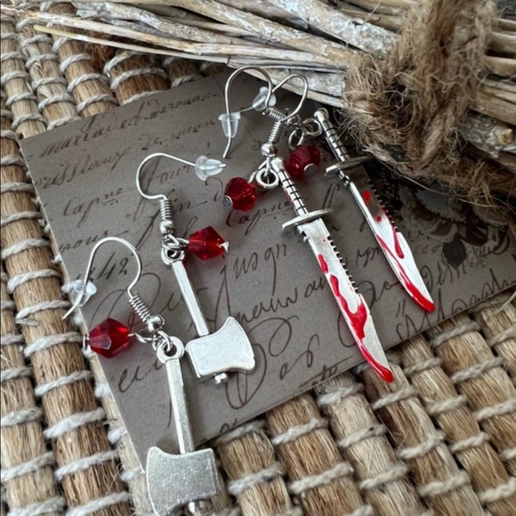 🩸🔪 bloody knife, axe, or Cleaver horror movie inspired Halloween earrings - Picture 6 of 6